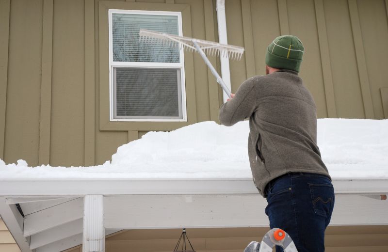 Roof Snow Removal in Brooklyn, NY